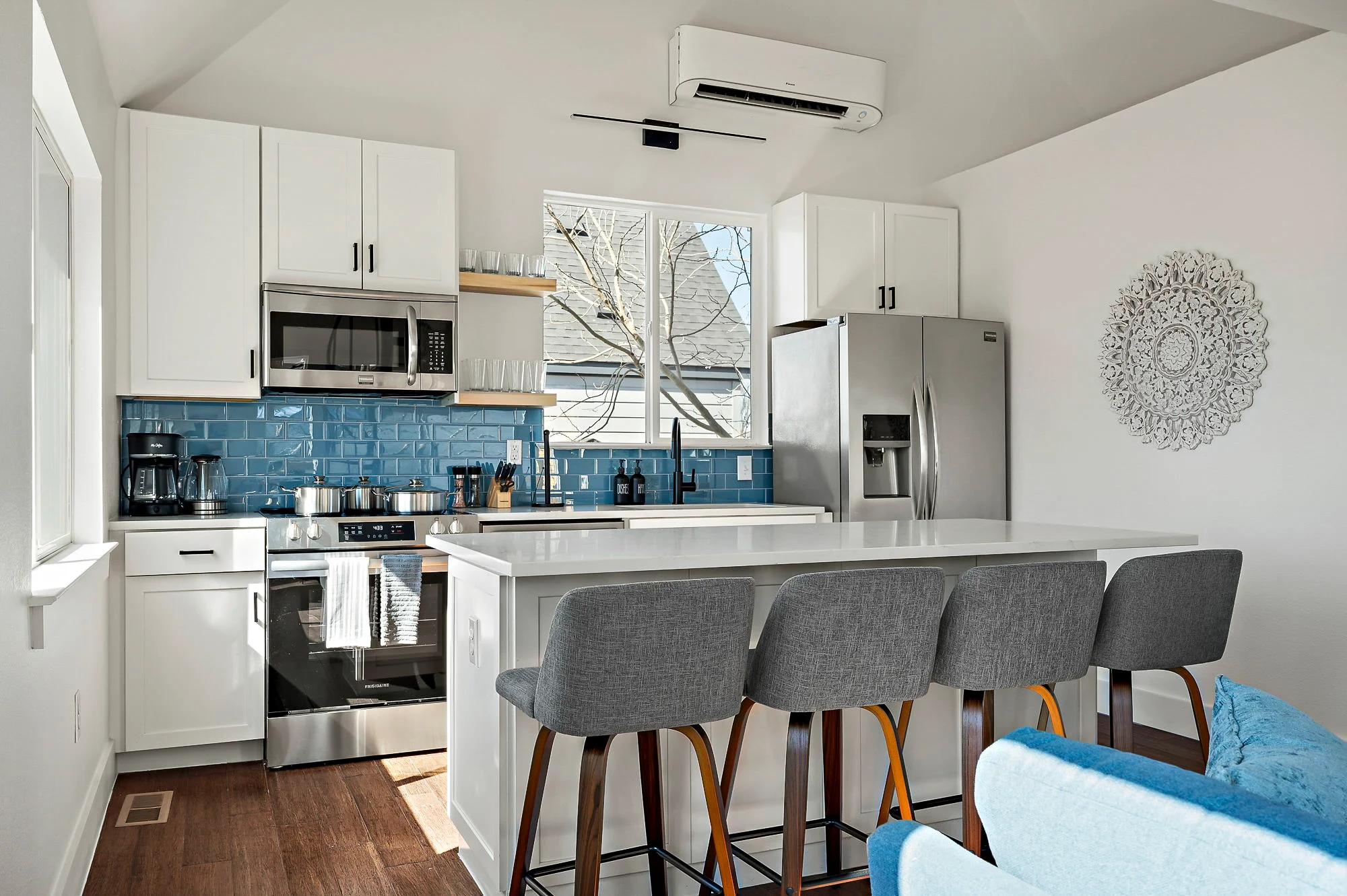 Back house kitchen