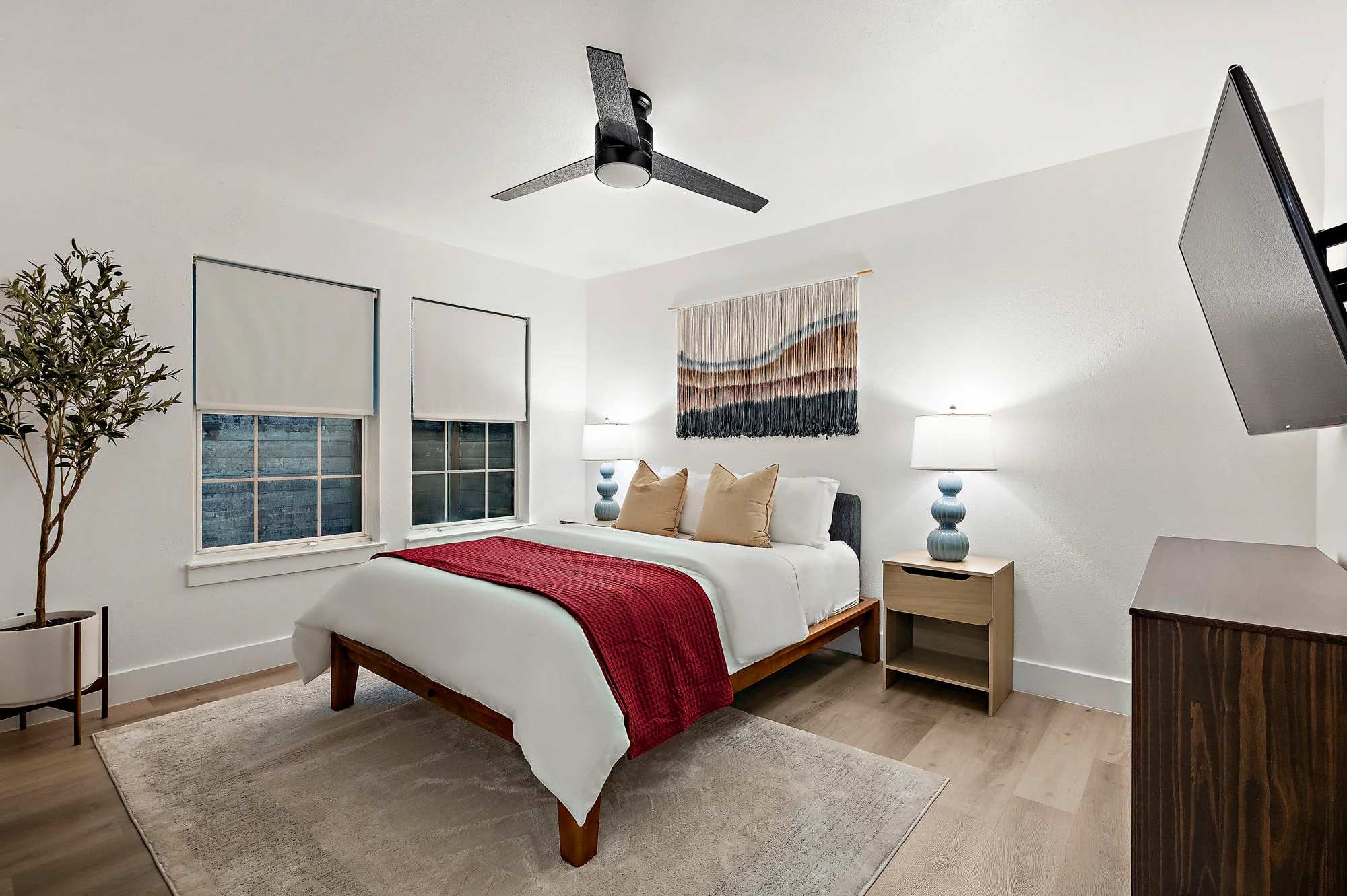 Guest bedroom 1